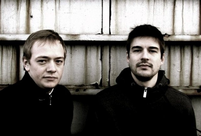 24 Kasım Cumartesi, İndigo'da; saat 23.00'te, Hamburg sahnesinin son yıllardaki en büyük kazanımı, Cocoon Records imparatorluğunun analog varisi olan, muazzam canlı performansı ve bitmek bilmeyen turne programına altı senedir devam eden Extrawelt. Giriş: 35, 25 TL.Tel: (212 244 85 67)