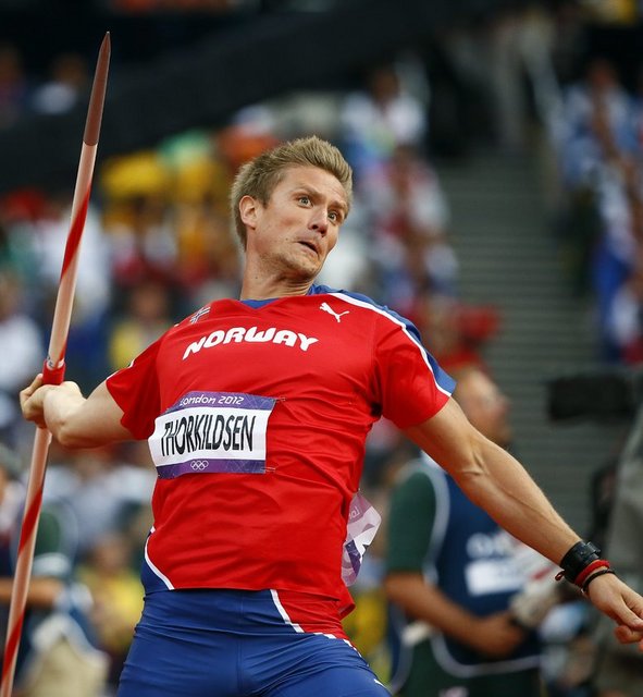 Andreas Thorkildsen Cirit atmada 90,57 m ciridi uzaklığa atarak dünya rekoru kırdı.