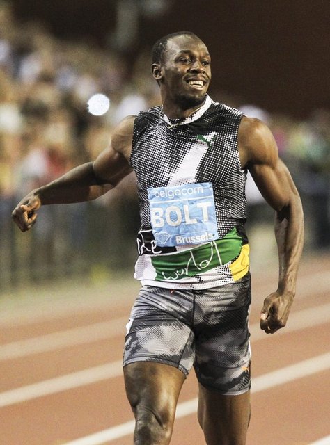 Usain Bolt 200 metre 19,30 saniye ile dünya rekoru kırdı.