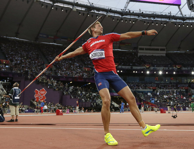 Andreas Thorkildsen Cirit atmada 90,57 m ciridi uzaklığa atarak dünya rekoru kırdı.