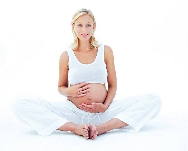 Çatlaklar oluşmak zorunda mı?Karnın çapı 50-60 cm büyüdüğü için kadınların %70'inde bu çatlaklar oluşur