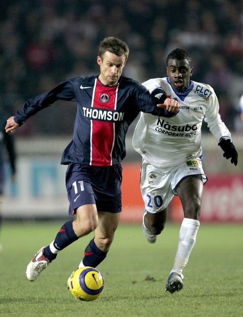 271-Paris St Germain - TroyesCezası sona eren Zlatan İbrahimovic formasına kavuşuyor. Jeremy Menez dışında önemli bir eksiği bulunmayan Paris St Germain Troyes'u konuk edecek. Troyes'ta Granddi Ngoyi, Julien Faussurier ve Jeremie Brechet forma giyemeyecek.