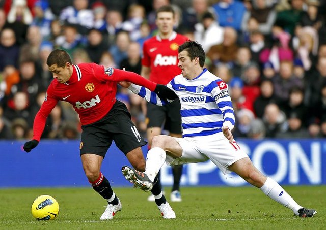 210-Manchester Utd - QprŞampiyonlar Ligi'nde bu haftayı temsilcimiz Galatasaray'a malüp olarak geçiren Manchester United'da Jonny Evans, Nemanja Vidic, Nani ve Shinji Kagawa formalarından uzak kalacaklar. Quenns Park Rangers'ta ise Fabio Da Silva, Ji-Sung Park, Jose Bosingwa, Andy Johnson, Bobby Zamora bu maçta formalarından uzak kalacak oyuncular.