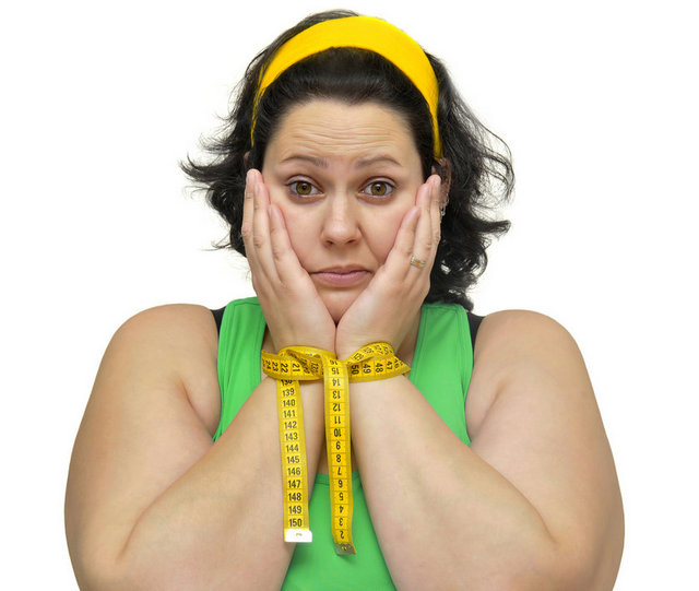 İştah kapatan özel karışım: 500 gram kaynar suya eşit miktarda mate,biberiye,ıhlamur,yeşil çay ve bir dilim yeşil elma katın.Bu karışımı her sabah çay gibi demleyin ve aç karnına bir bardak için.İştahınızın kapandığını göreceksiniz