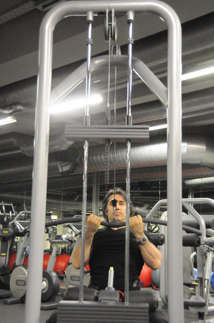 Lat Mach  -  -  - Belirtilen rahatsızlıklarda Lat Mach kapalı ve ters tutuşla çalışılması önerilir.   -