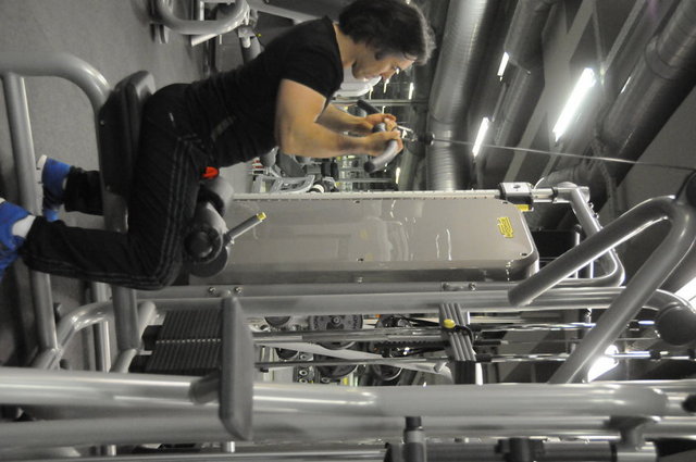 Lat Mach  -  -  - Belirtilen rahatsızlıklarda Lat Mach kapalı ve ters tutuşla çalışılmalıdır. Aynı çalışmayı yandan görüyorsunuz. -