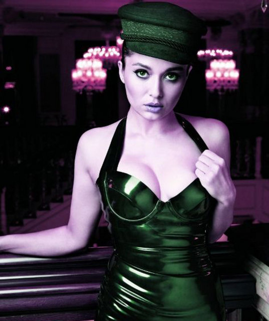 Regina Dubovitskaya porno video onlayn tomosha qilish