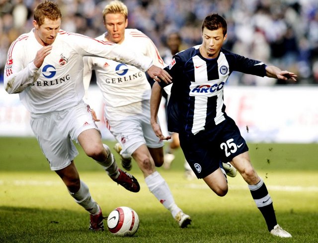 571-Hertha - Köln Almanya Bundesliga 2. Ligi'nde haftanın önemli maçlarından biri ev sahibi Hertha Berlin'de Maik Franz, Peter Pekarik bu maçta forma giymeyecekler. Köln'de ise Thomas Bröker forma giyemeyecek.