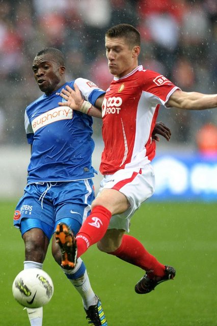 574-Genk - Standard Liege Belçika Kupası'nda Genk-Standard Liege karşılaşıyor. Ev sahibi ekipte Benjamin De Ceulaer kadroda yok. Standard Liege'de ise Ibrahima Cisse ve Sinan Bolat maçın kadrosunda bulunmuyor.