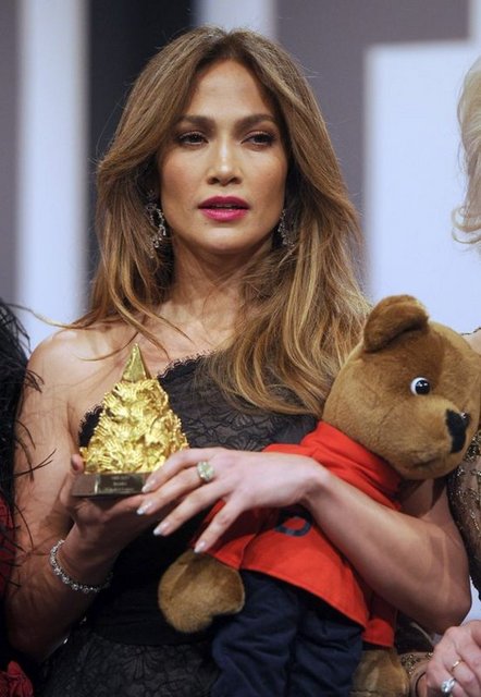 JENNIFER LOPEZ