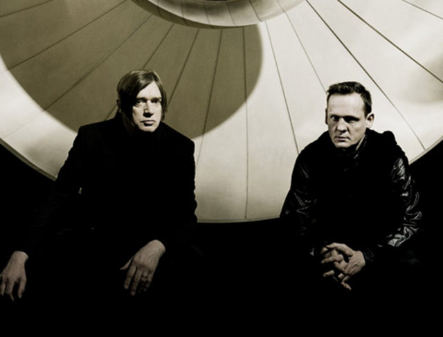 30 Kasım Cuma ve 1 Aralık Cumartesi, Borusan Müzik Evi'nde; saat 21.30'da, ANBB:Alva Noto & Blixa Bargeld. Elektronik müzik bestecisi ve görsel sanatçı Carsten Nicolai, nam-ı diğer Alva Noto ve ses sanatçısı, Einstürzende Neubauten ve Nick Cave And The Bad Seeds'den tanıdığımız Blixa Bargeld. Giriş: 38, 22 TL. Tel: (212 336 32 71) -