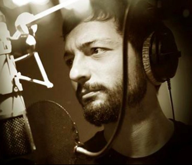 30 Kasım Cuma, İstanbul Dada'da; saat 22.00'den sonra Mehmet Erdem. Giriş: 45 TL. Tel: (212 245 12 12)