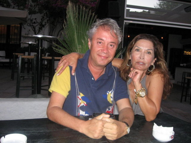 GÜL DÜRÜST