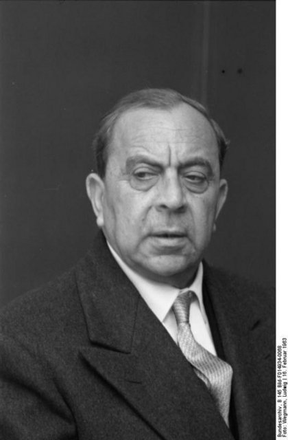 1959 yılında Dr. Fazıl Küçük Kıbrıs Cumhurbaşkanı Yardımcısı oldu