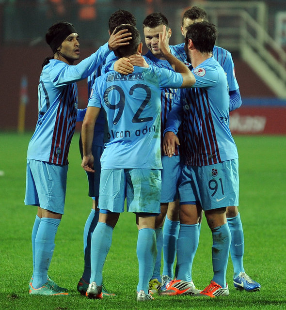 Trabzonspor'un bu sezon resmi maçlardaki en skorer oyuncuları, 3'er golle Olcan ve Adrian oldu