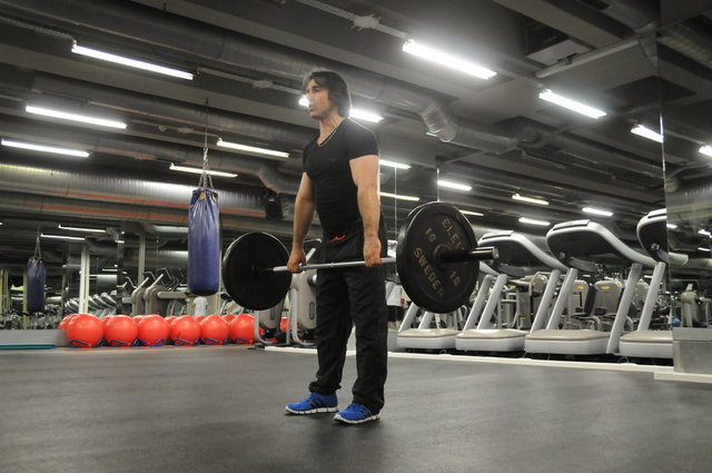 Egzersiz adı: Barbell Dead Lift (Bar ile ölü kaldırış - Kalça için) - Hedef kas grupları: Musculus Gluteus Maximus ( Kalça kası)