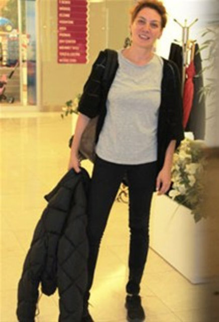 Yıldız Tilbe sosyal medyada da diğer ünlülere fark atıyor.