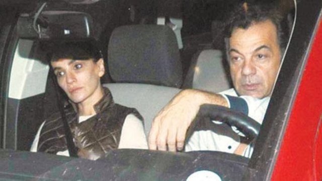 Ünlü manken Özge Ulusoy Instagram hesabından paylaştığı makyajsız fotoğrafıyla şaşırttı.