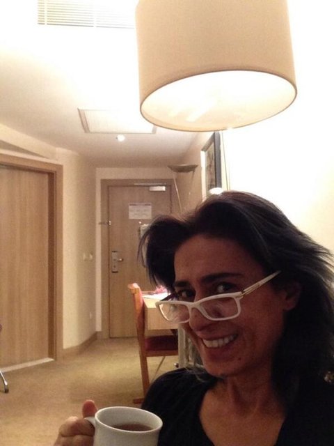 ÜNLÜLERİN MAKYAJSIZ HALLERİOnları hiç böyle görmedinizModa dünyasının en popüler modellerinden Irina Shayk'ın 16 yaşında çekilmiş bir fotoğrafı sosyal medyada olay oldu.