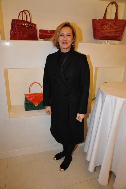 REVNA DEMİRÖREN
