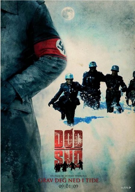 Dead Snow - Ölü Kar, bir grup tıp öğrencisi tatillerini arkadaşlarının dağ evinde geçirmek için yola çıkarlar. Daha sonra tanıştıkları bir adam, içinde bulundukları bölgenin zamanında Nazi terörüne şahit olduğunu söyler. İkinci Dünya Savaşı sırasında, Albay Herzog'un liderliğinde Rusya ile İngiltere arasındaki iletişimi kesmek için Norveç Dağları'na gelen Nazi askerler bölgede yarattıkları vahşetin ardından halkın üstün çabalarıyla öldürülmüşlerdir. Sıradan bir tatil hayalindeki genç öğrencilerin ölen Nazilerle karşılaşması ve hayatlarının kabusa dönmesi an meselesidir. İlk gösterimini Sundance'te yapan Norveç yapımı Dead Snow, bu sefer zombi temasını Nazilere uyguluyor.
