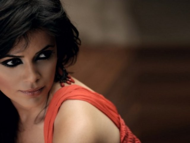 8 Aralık Cumartesi, Bursa Tayyare Kültür Merkezi'nde; saat 20.30'da, Yasemin Levy. Giriş: 56, 45 TL. Tel: (224 220 88 47)