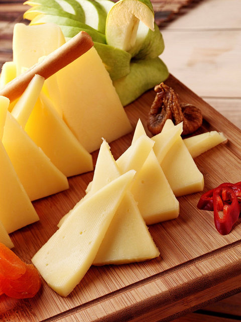 Kaşar peyniri(yağlı) 100 gr - 413 cal