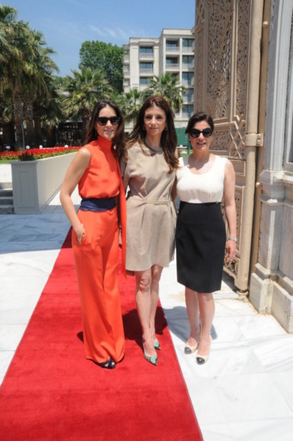 SERRA TAŞKENT, ŞELİ ELVAŞVİLİ, MERVE GÜRSEL