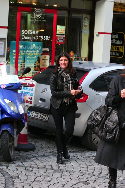 ZEYNEP ÜSTÜNEL