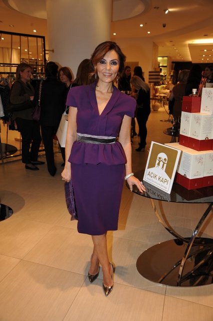 FERYAL GÜLMAN 