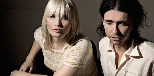 15 Aralık Cumartesi, Salon İKSV'de; saat 22.30'da, Danimarkalı indie-rock ikilisi 2000 yılında Sune Rose Wagner ve Sharin Foo'nun bir araya gelmesiyle kurulan The Raveonettes. Giriş: 34, 22 TL. Tel: (212 334 07 00)
