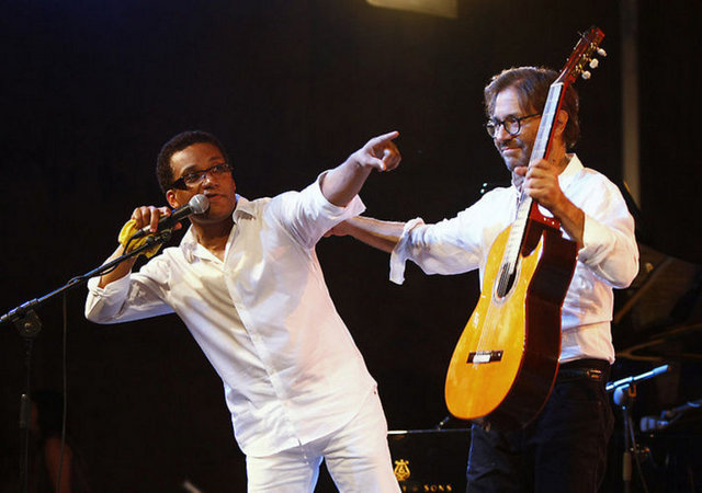 15 Aralık Cumartesi, CRR Konser Salonu'nda; saat 20.00'de, Al Di Meola - Gonzalo Rubalcaba Duo. Giriş: 33 TL. Tel: (212 232 98 30)