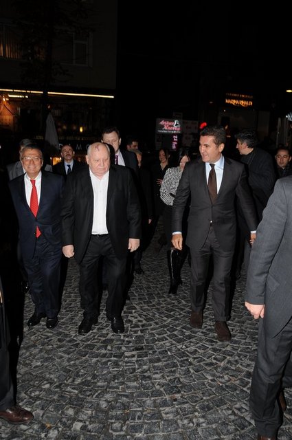 MESUT YILMAZ, MIHAIL GORBAÇOV, MUSTAFA SARIGÜL