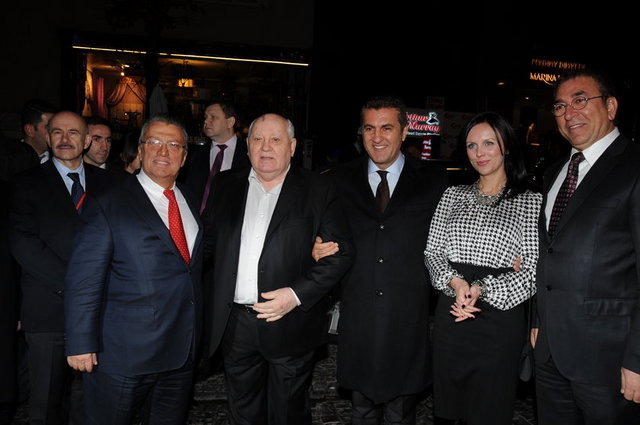 MESUT YILMAZ, MIHAIL GORBAÇOV, MUSTAFA SARIGÜL, ANNA 