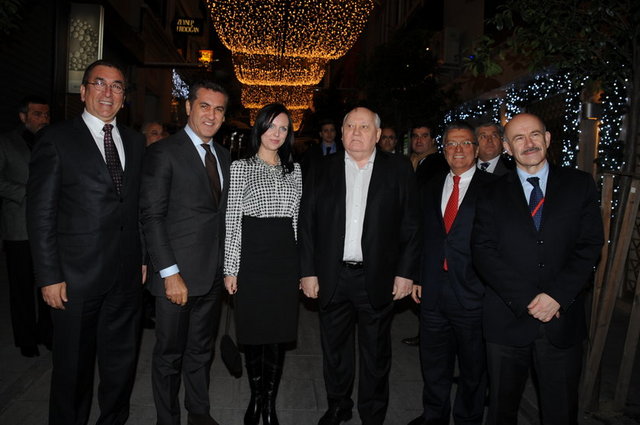 MUSTAFA SARIGÜL, ANNA, MIHAIL GORBAÇOV, MESUT YILMAZ 