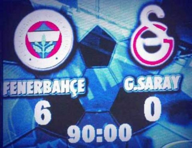 Fenerbahçe ise ezeli rakibi Galatasaray karşısında şimdiye dek en farklı skorlu galibiyeti, 2002-2003 sezonunun ilk yarısında Kadıköy'de yapılan maçta elde etti. 6 Kasım 2002'de yapılan lig maçını 6-0 kazanan sarı-lacivertli ekip, aynı zamanda lig maçlarında iki takım arasındaki en farklı skorlu galibiyete imza attı.