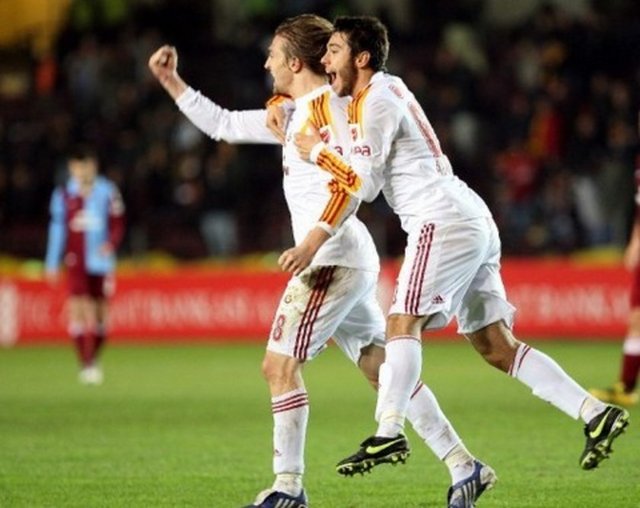 Sarı-lacivertliler ise 20 Kasım 1949'da 2-0 kazandığı maçın ardından üst üste 11 maç galip gelemedi ve 22 Şubat 1953'de taraftarlarına Galatasaray galibiyeti armağan edebildi.