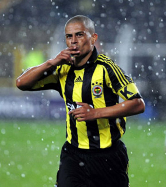 Ezeli rekabette son golü ise 7 Aralık 2011 tarihinde Türk Telekom Arena'da yapılan ve 3-1 Galatasaray'in kazandığı Spor Toto Süper Lig maçında Fenerbahçeli futbolcu Alex kaydetti.