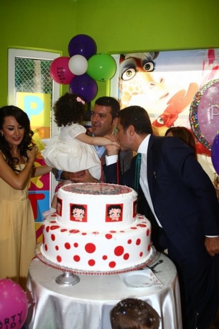 FATOŞ, AYŞENAZ, EMİR, MUSTAFA SARIGÜL