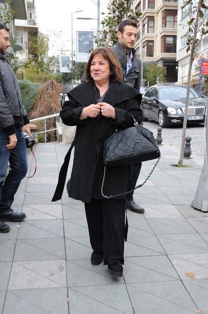 HÜLYA AŞIK