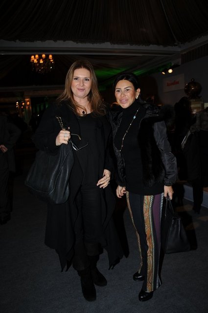 MİNE NARİN, SUZAN SABANCI DİNÇER 