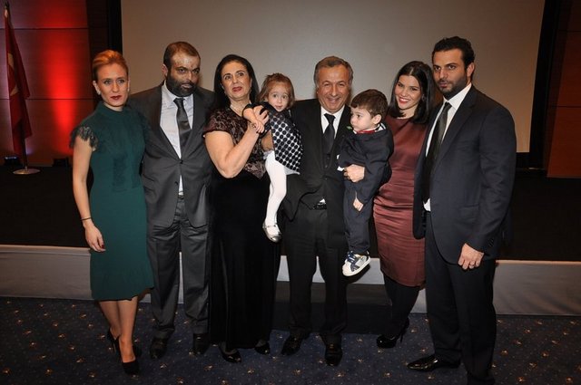 BAŞARAN ULUSOY VE AİLESİ