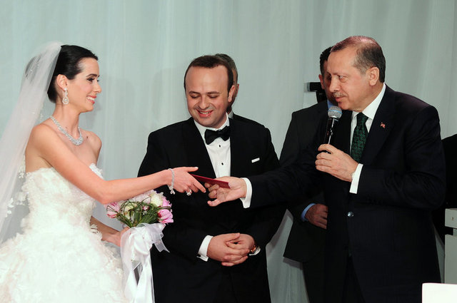 SAFFET - ÖZLEM ULUSOY