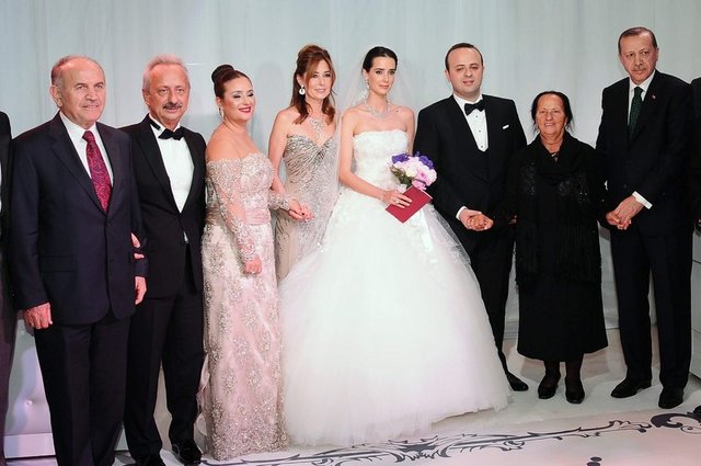 SAFFET - ÖZLEM ULUSOY