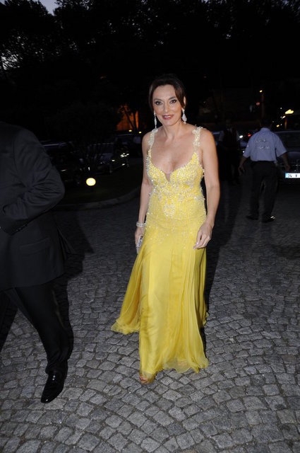 BANU ÇARMIKLI 
