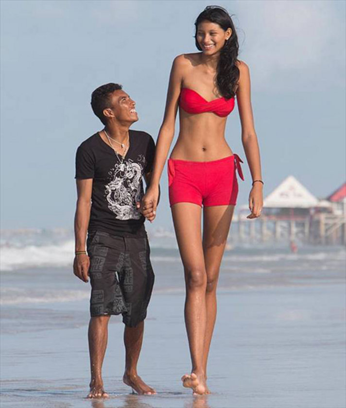 EN UZUN AŞK\n\nDünyanın en uzun boylu genç kızı 2.06’lık Brezilyalı, kendis...