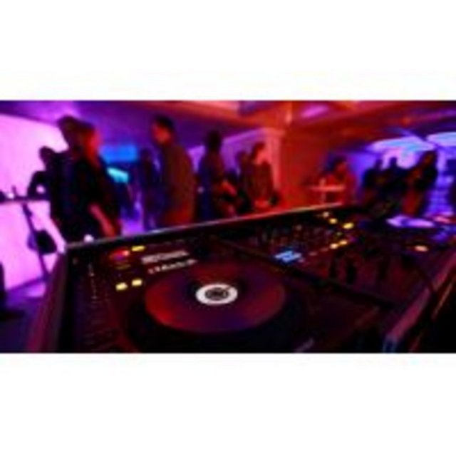 28 Aralık Cuma, İceBarIst Club Lounge'ta; saat 21.30'da, Almanya'nın önde gelen house DJ'lerinden Alexandaer Kastner (Berlin)ve Adrian Hoffman (Düsseldorf)'nın müzik projesi Paskal&Urban Absolutes. Giriş: 39 TL. Tel: (212 214 74 44)