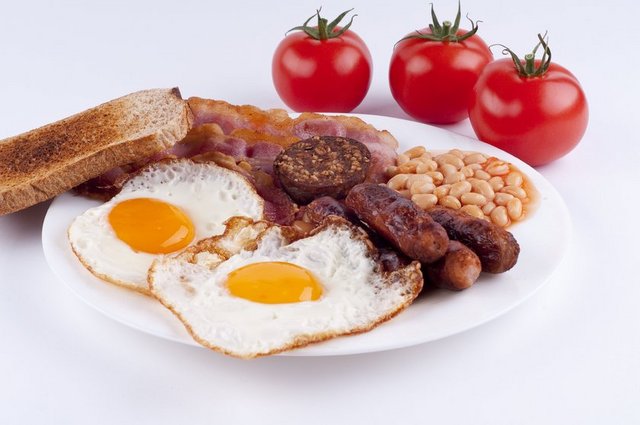 Midede uzun süre kalacağı için acıkmayı geciktiriyor