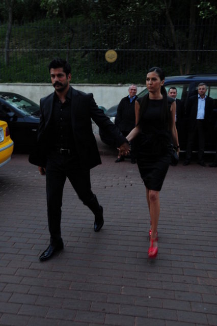 BURAK ÖZÇİVİT - CEYLAN ÇAPA