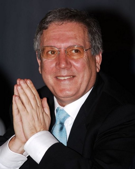 AZİZ YILDIRIM 